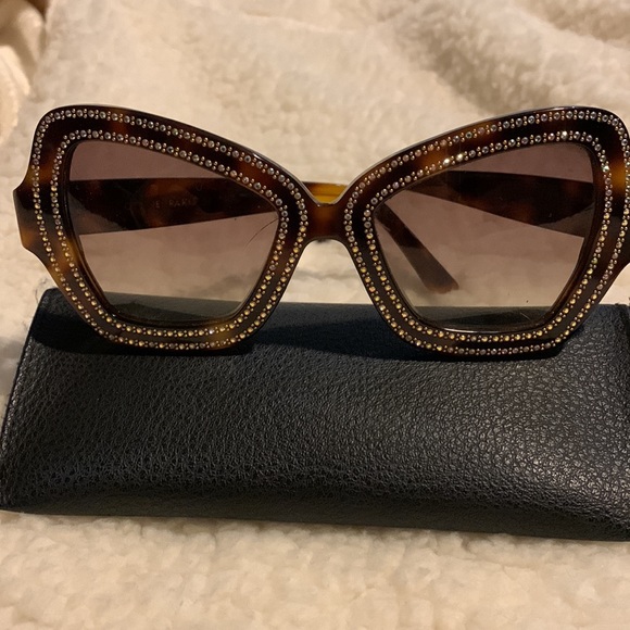 Celine embellished square sun glasses. - Picture 4 of 9